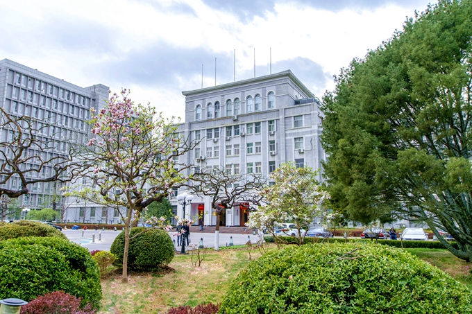 老哥俱乐部-老哥必备的交流社区