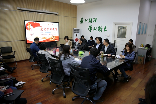 老哥俱乐部-老哥必备的交流社区