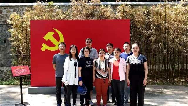 老哥俱乐部-老哥必备的交流社区