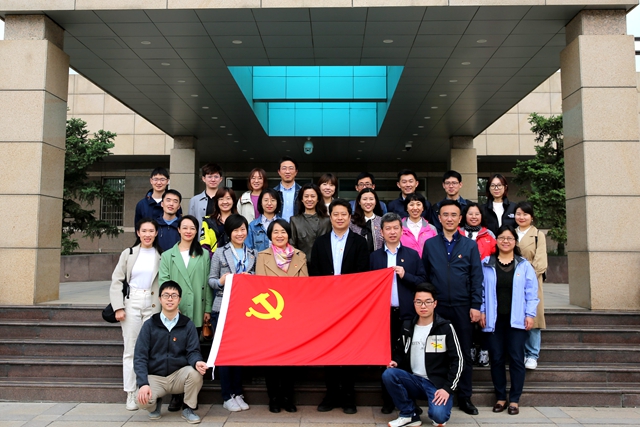 老哥俱乐部-老哥必备的交流社区