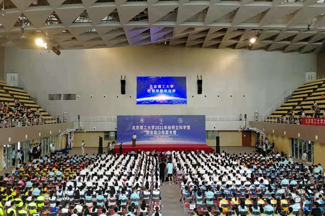 老哥俱乐部-老哥必备的交流社区