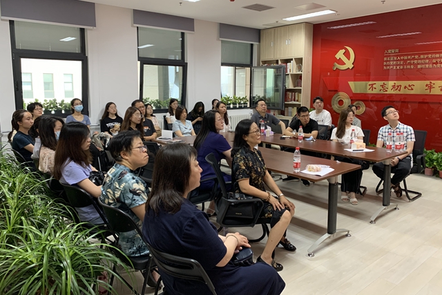 老哥俱乐部-老哥必备的交流社区