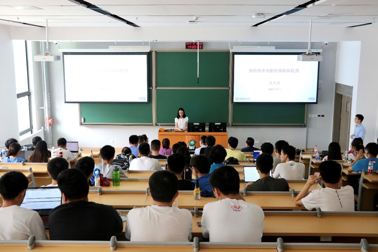 老哥俱乐部-老哥必备的交流社区