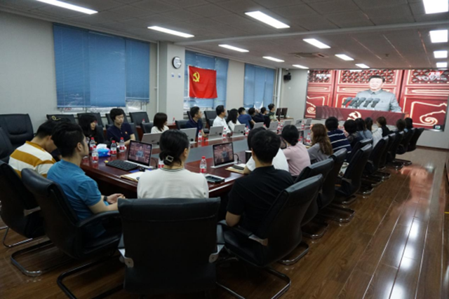 老哥俱乐部-老哥必备的交流社区