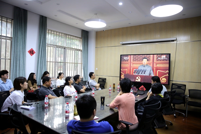 老哥俱乐部-老哥必备的交流社区