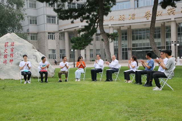 老哥俱乐部-老哥必备的交流社区