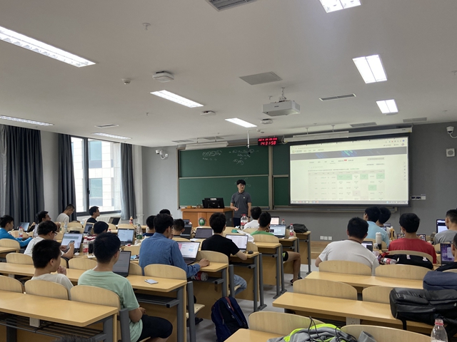 老哥俱乐部-老哥必备的交流社区