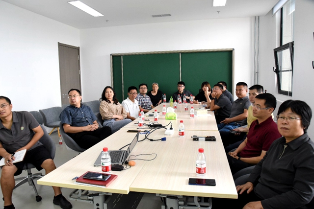 老哥俱乐部-老哥必备的交流社区