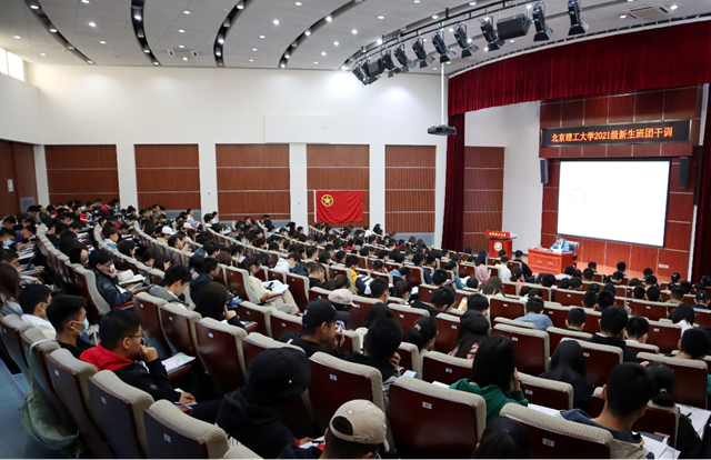 老哥俱乐部-老哥必备的交流社区