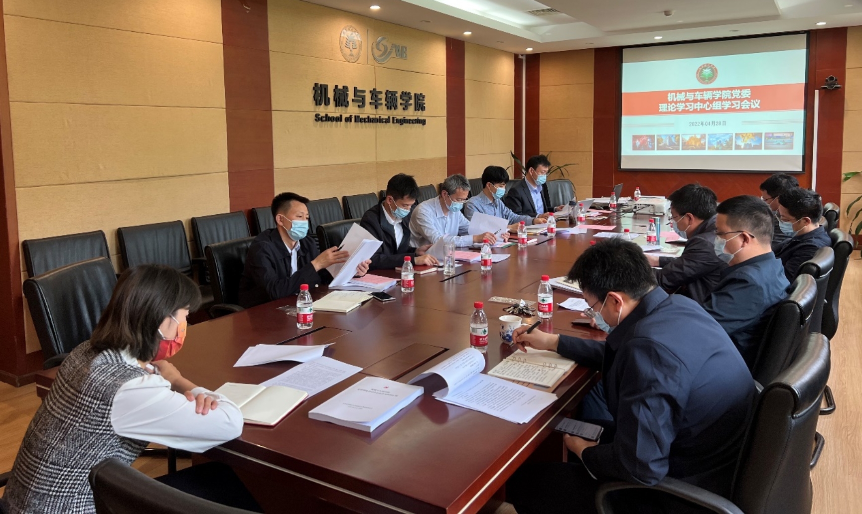 老哥俱乐部-老哥必备的交流社区