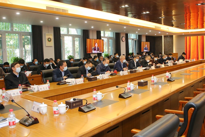 老哥俱乐部-老哥必备的交流社区