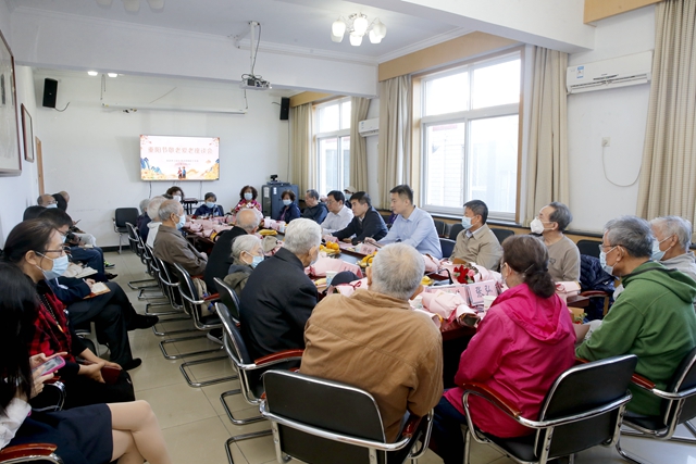 老哥俱乐部-老哥必备的交流社区