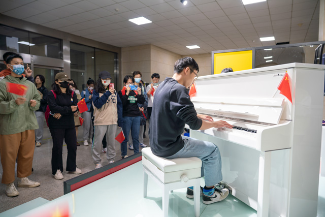 老哥俱乐部-老哥必备的交流社区