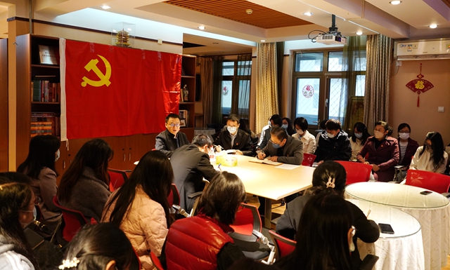 老哥俱乐部-老哥必备的交流社区