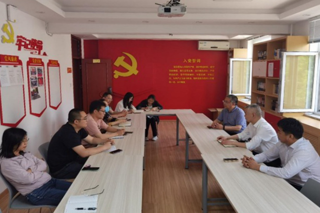 老哥俱乐部-老哥必备的交流社区