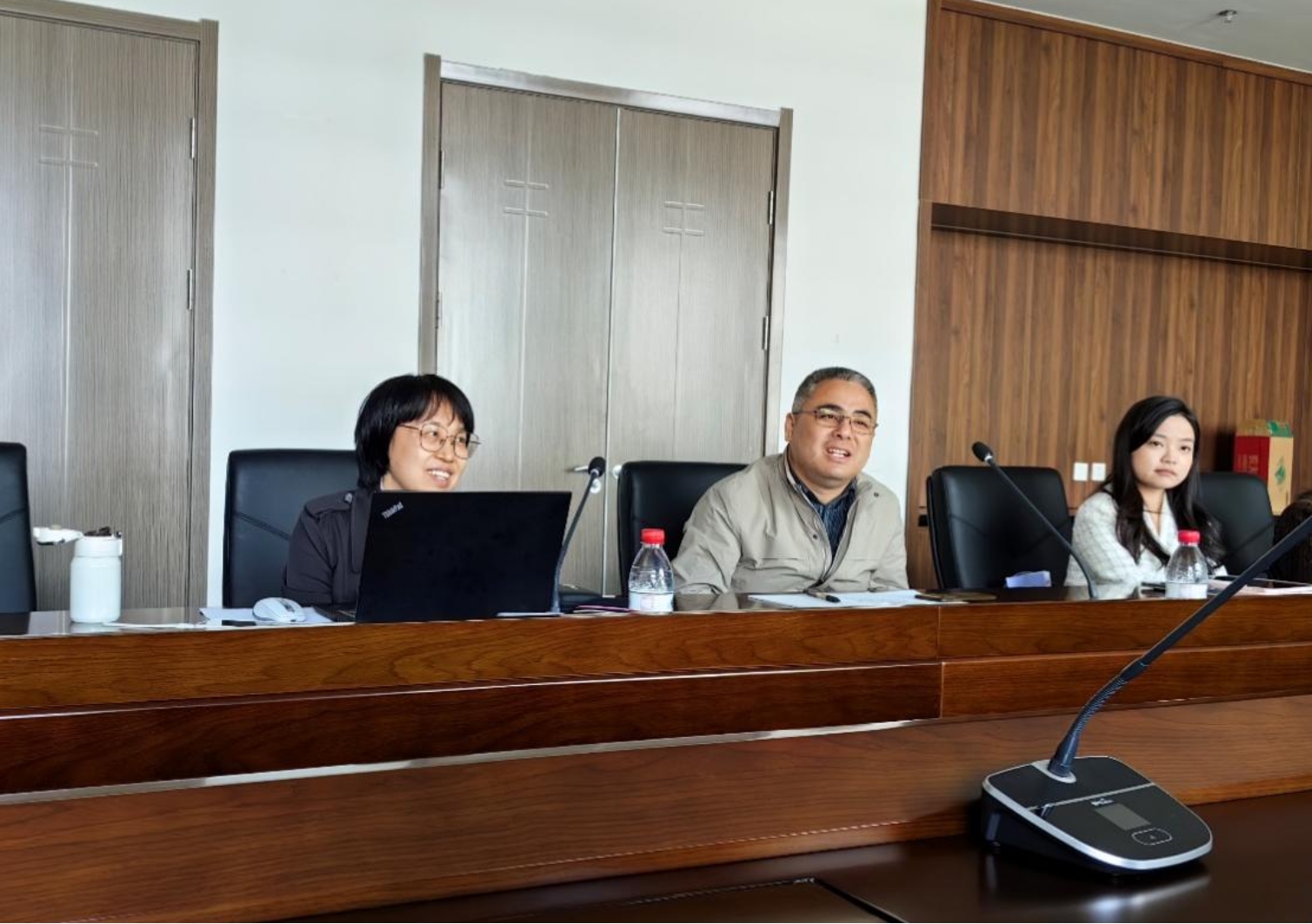 老哥俱乐部-老哥必备的交流社区