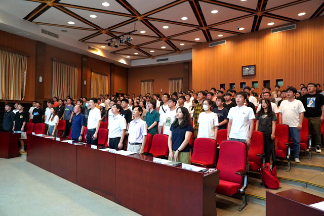 老哥俱乐部-老哥必备的交流社区