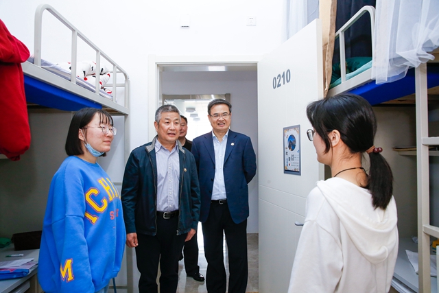 老哥俱乐部-老哥必备的交流社区