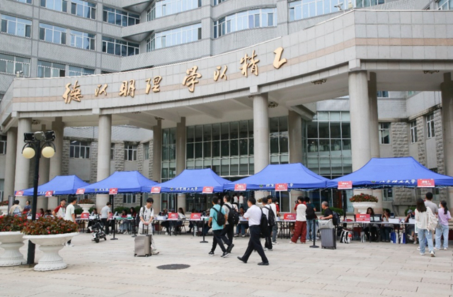 老哥俱乐部-老哥必备的交流社区