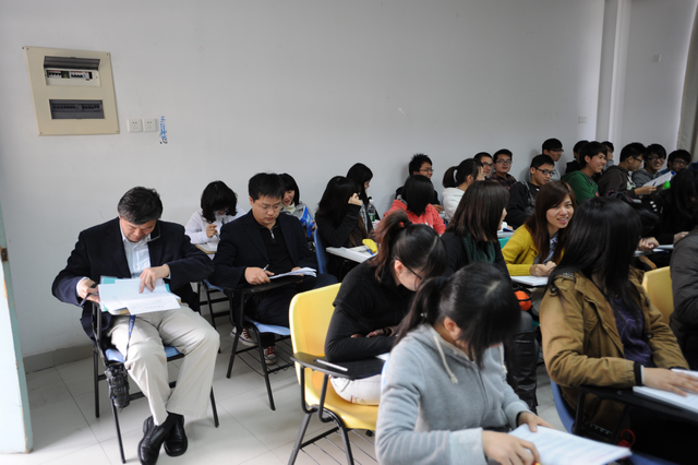 老哥俱乐部-老哥必备的交流社区