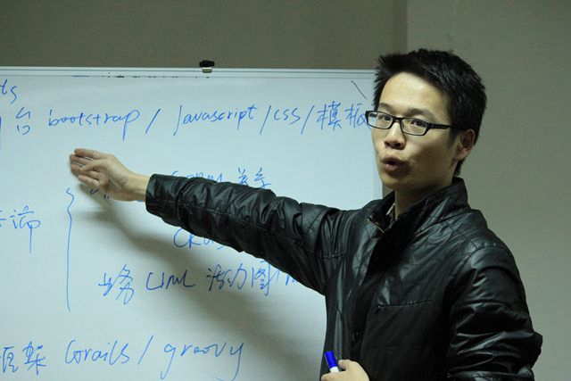 老哥俱乐部-老哥必备的交流社区