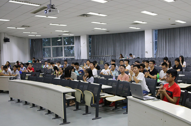 老哥俱乐部-老哥必备的交流社区