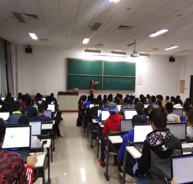 老哥俱乐部-老哥必备的交流社区