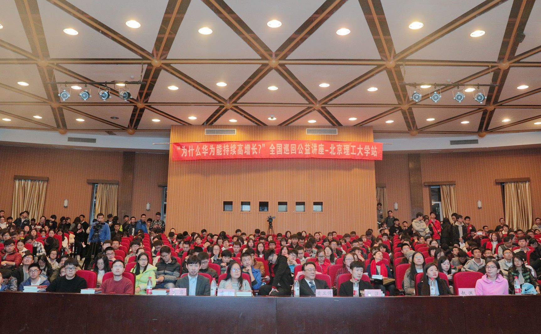 老哥俱乐部-老哥必备的交流社区