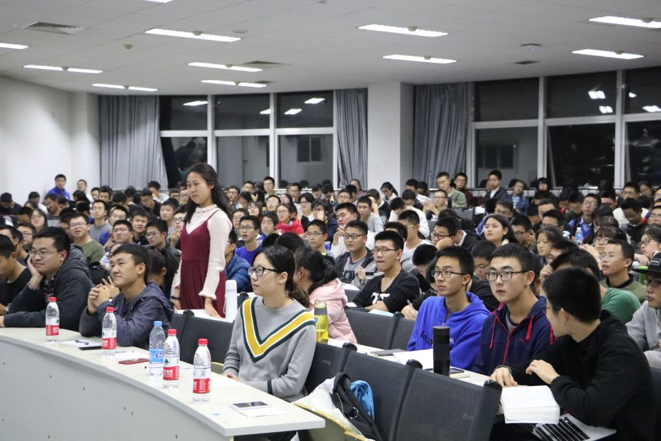 老哥俱乐部-老哥必备的交流社区