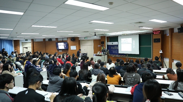 老哥俱乐部-老哥必备的交流社区