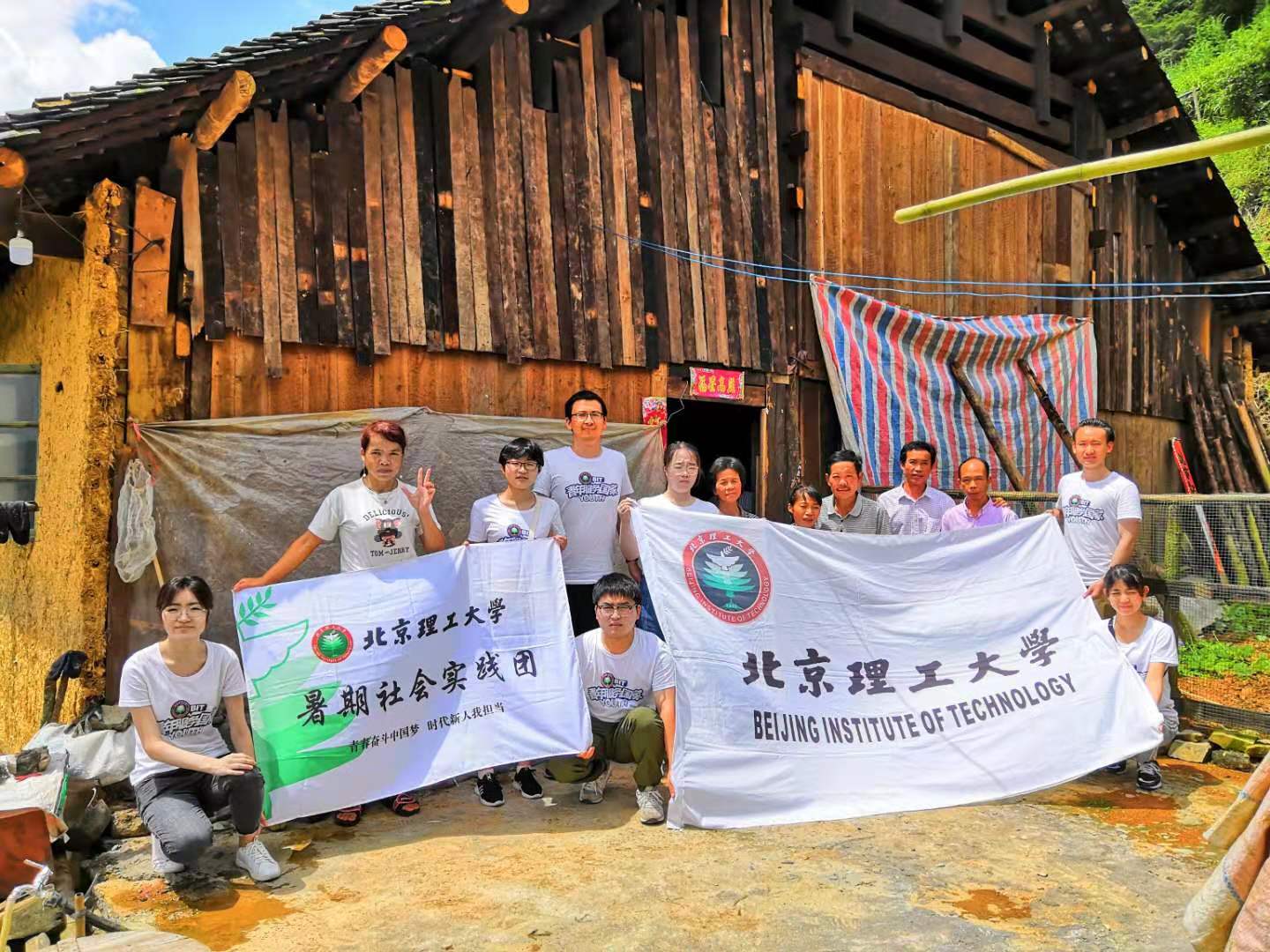 老哥俱乐部-老哥必备的交流社区