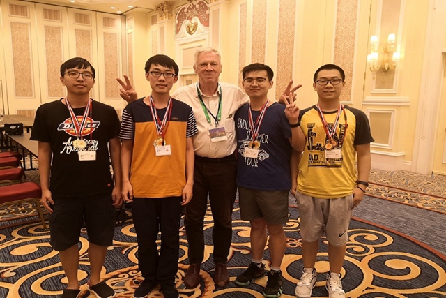 老哥俱乐部-老哥必备的交流社区