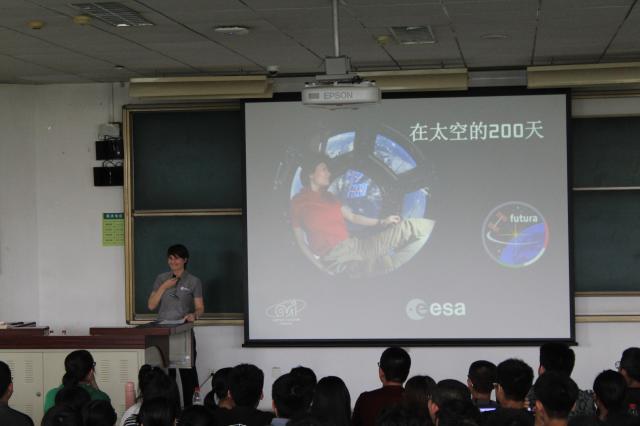 老哥俱乐部-老哥必备的交流社区