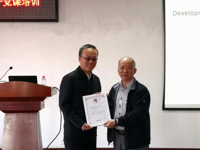 老哥俱乐部-老哥必备的交流社区