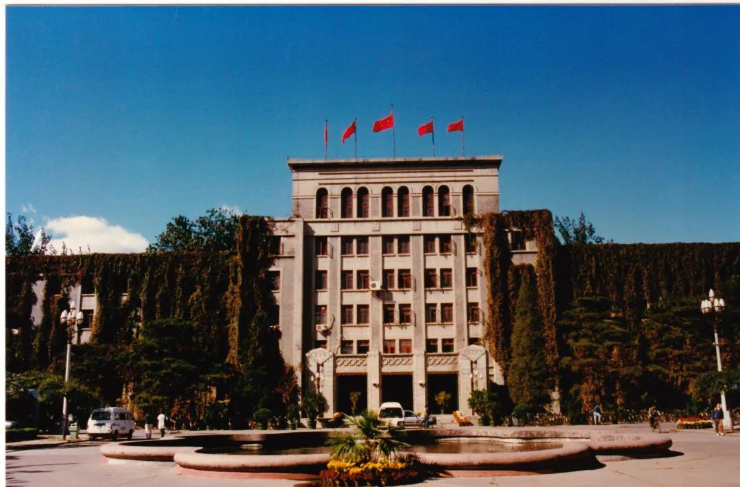 老哥俱乐部-老哥必备的交流社区