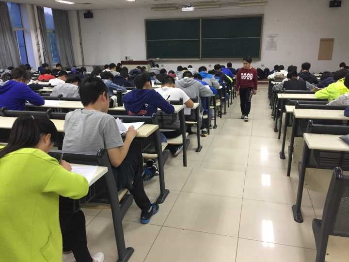 老哥俱乐部-老哥必备的交流社区