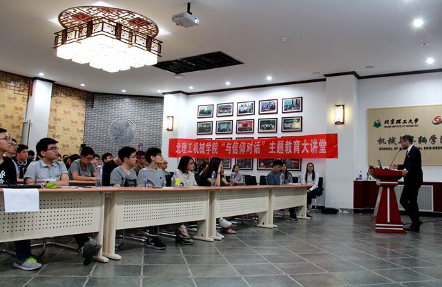 老哥俱乐部-老哥必备的交流社区