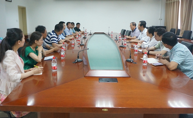 老哥俱乐部-老哥必备的交流社区