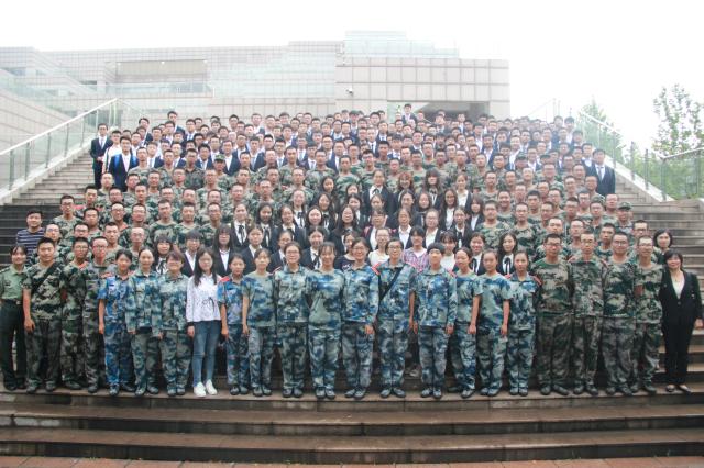 老哥俱乐部-老哥必备的交流社区