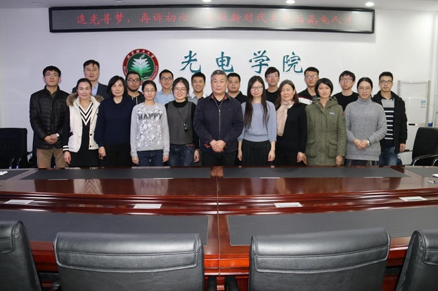 老哥俱乐部-老哥必备的交流社区