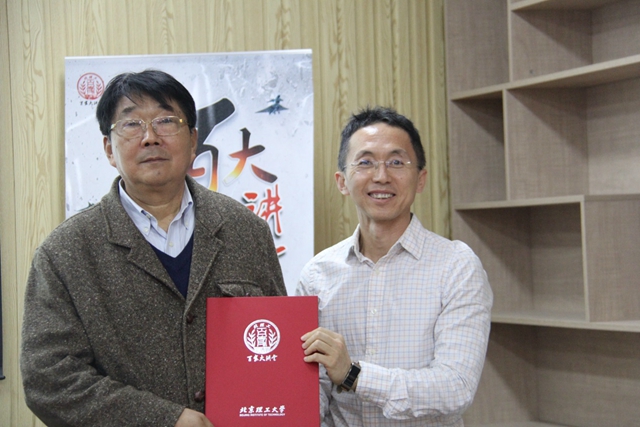 老哥俱乐部-老哥必备的交流社区