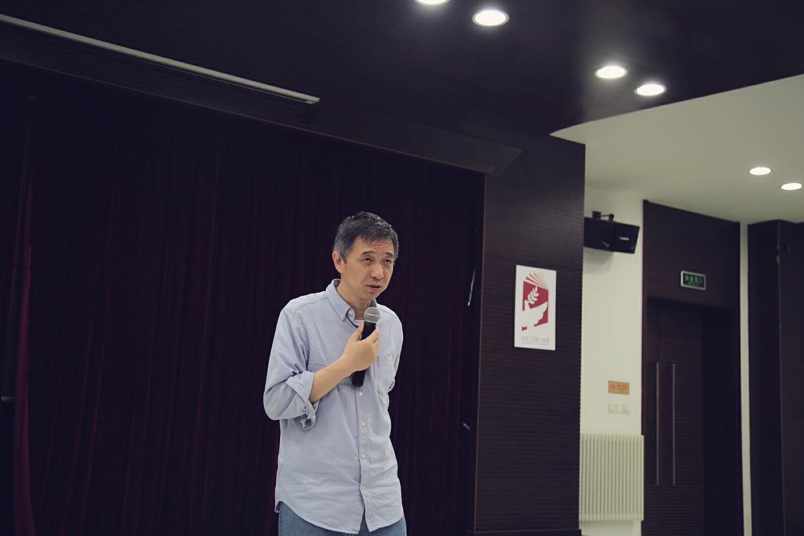 老哥俱乐部-老哥必备的交流社区