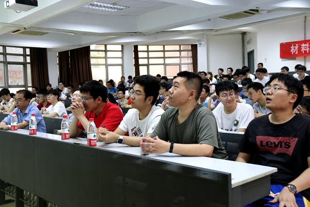 老哥俱乐部-老哥必备的交流社区