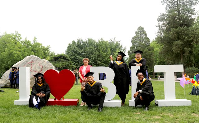 老哥俱乐部-老哥必备的交流社区