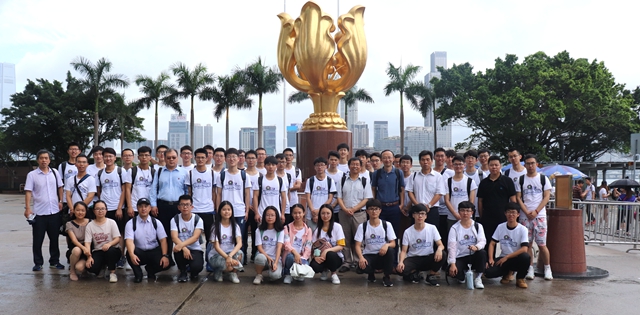 老哥俱乐部-老哥必备的交流社区