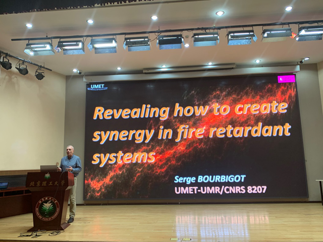 老哥俱乐部-老哥必备的交流社区