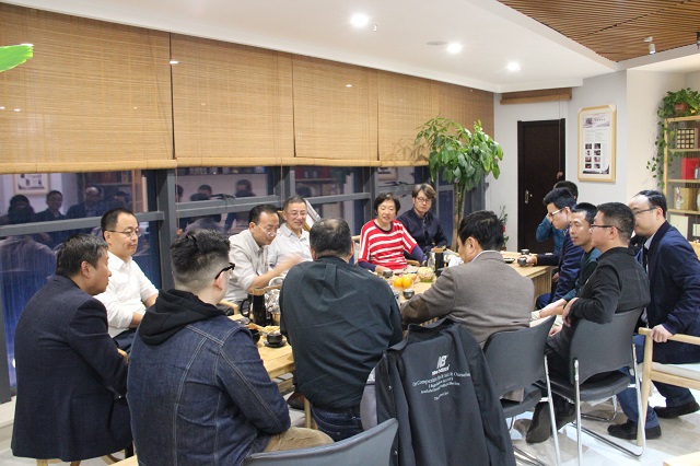 老哥俱乐部-老哥必备的交流社区