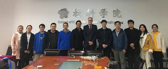 老哥俱乐部-老哥必备的交流社区