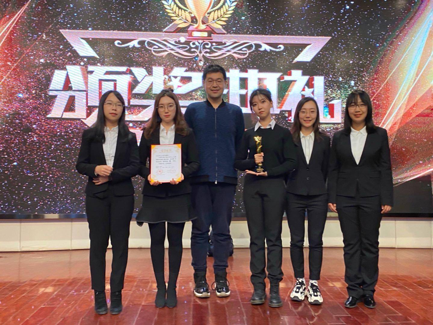 老哥俱乐部-老哥必备的交流社区