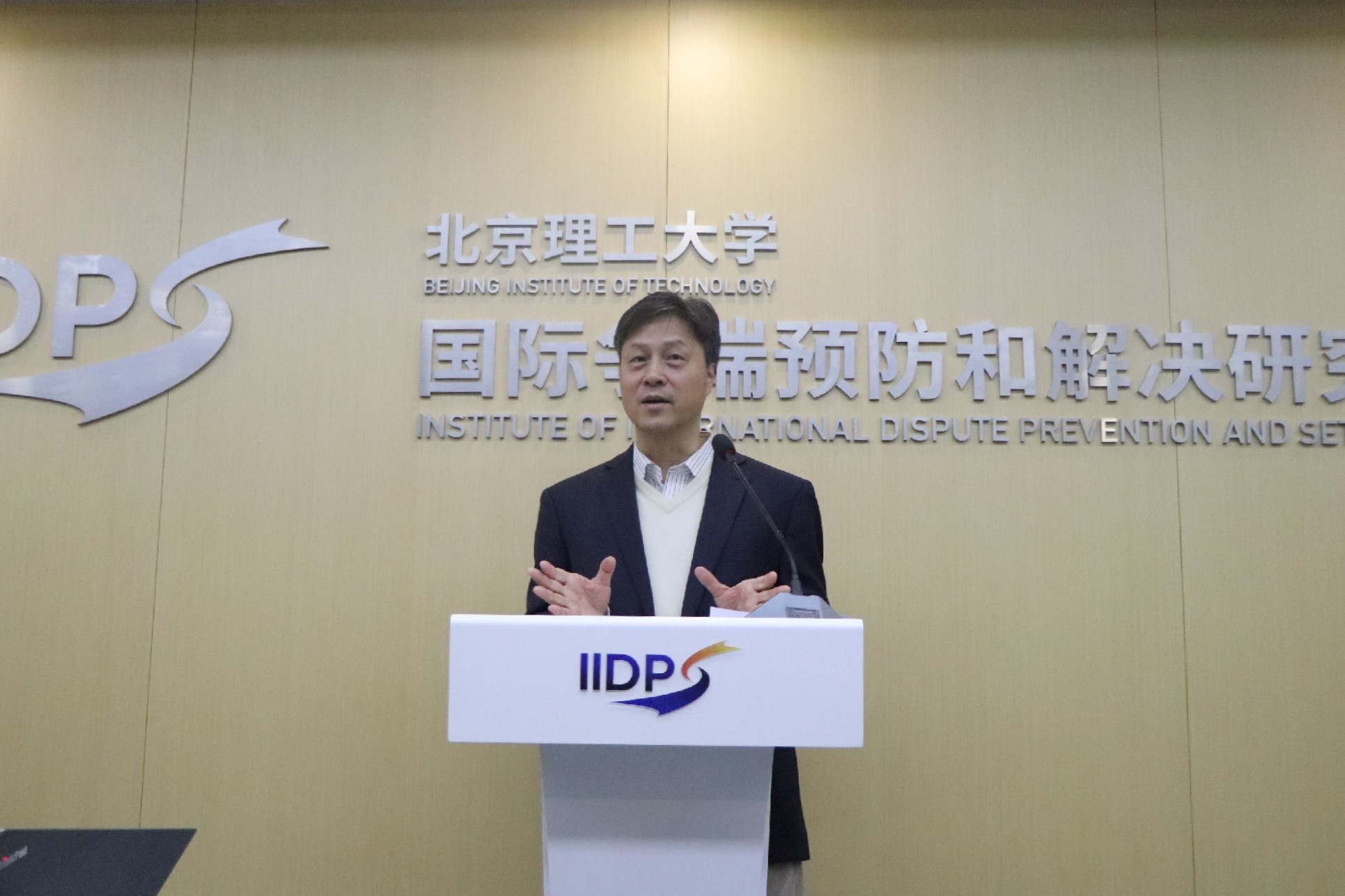 老哥俱乐部-老哥必备的交流社区